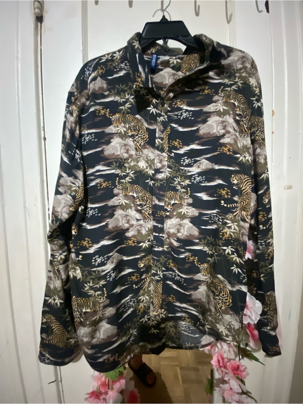 H&M Black Button-Up Shirt with Gold Tiger Print and Olive Accents